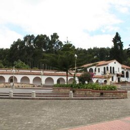Hotels in El Colegio