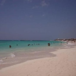 Hotels in Playa Kantenah