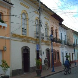 Hoteles en Cotacachi