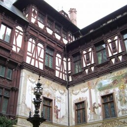 Hotels in Mânăstirea