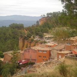Ξενοδοχεία Roussillon