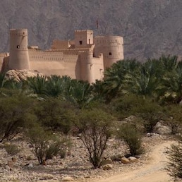 Hotels in Al Musanaah