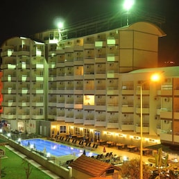 Grand Atilla Hotel 4*