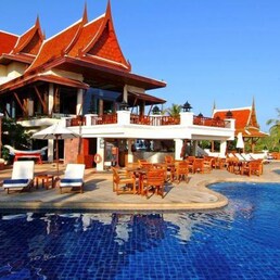 Q signature samui resort