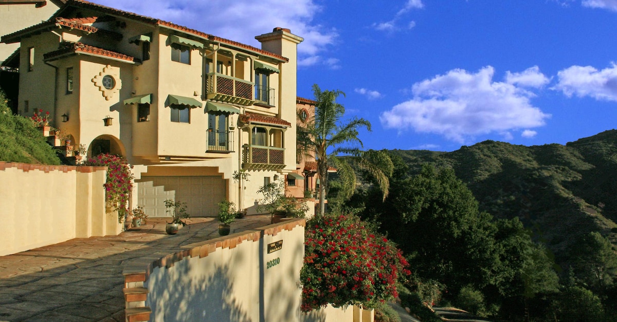 Topanga Plaza, Canoga Park - Los Angeles Public Library Photo