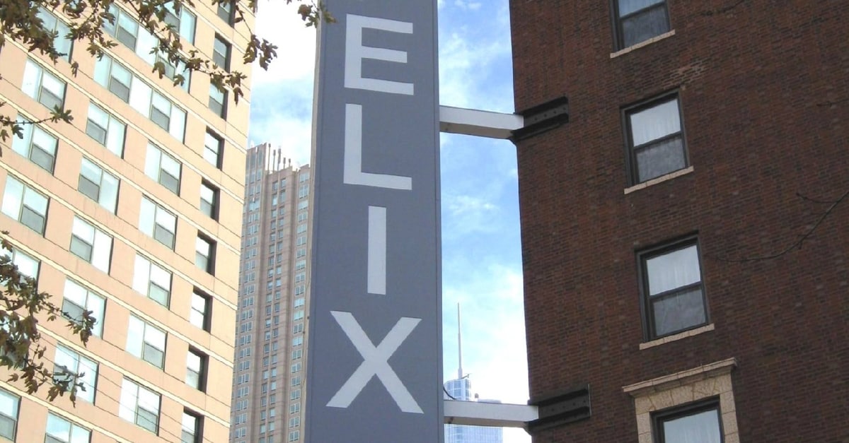 Hotel Near U.S. Cellular Field - Hotel Felix Chicago