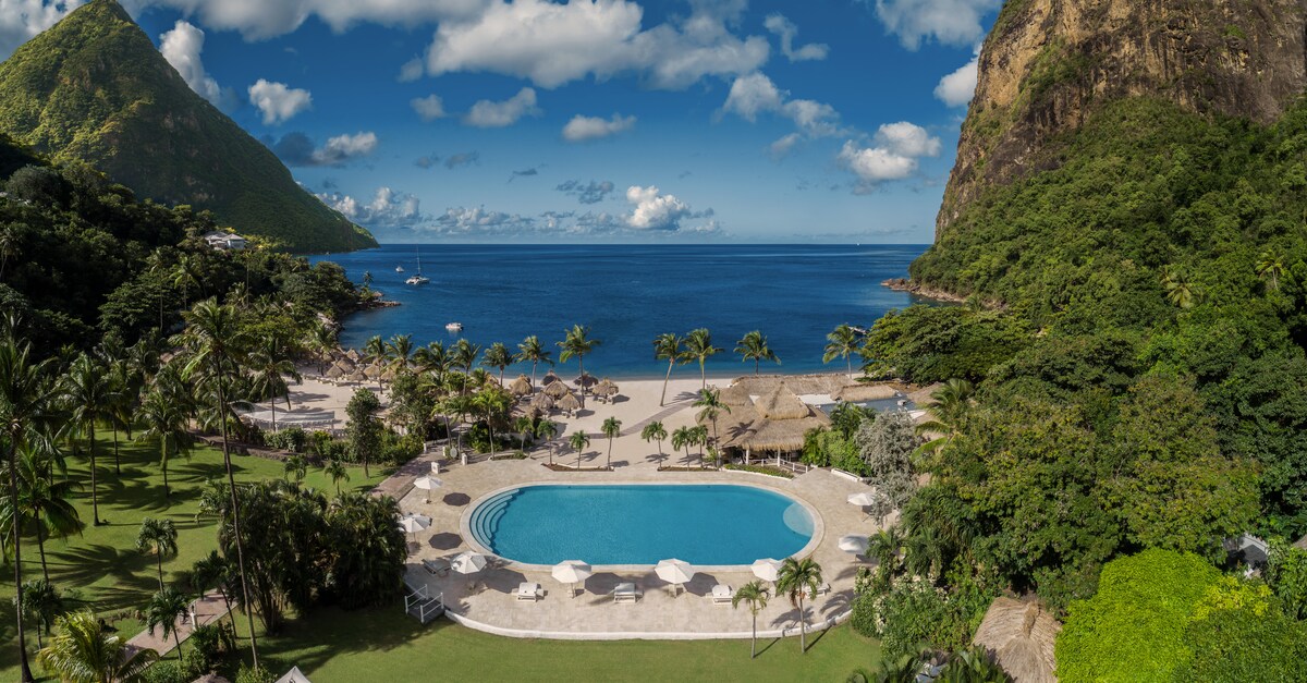Paradise Hotel St. Lucia - Adult Only Beach Front Hotel in Soufriere