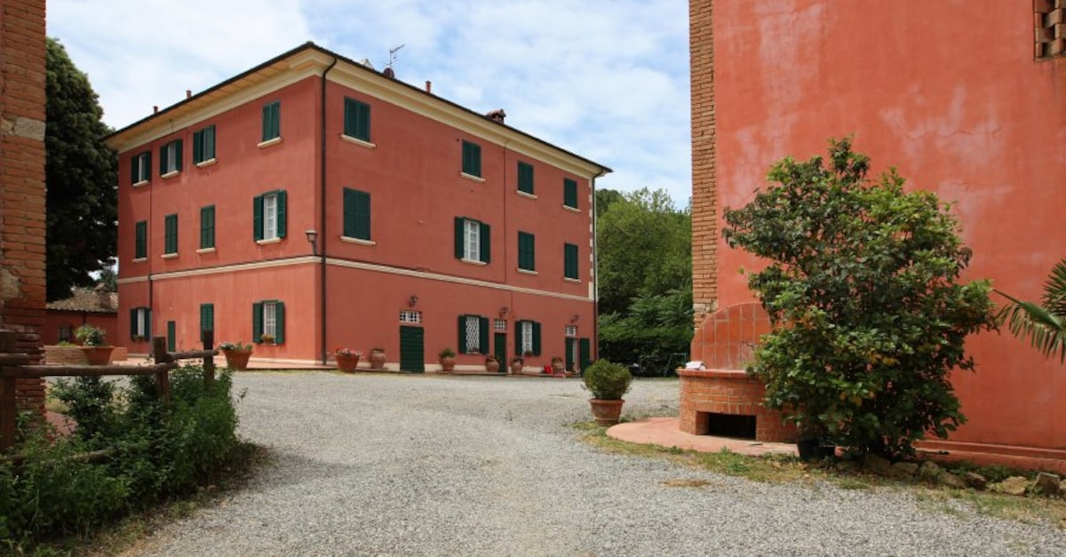 Agriturismo Fattoria di Collemezzano, Cecina, Italia 