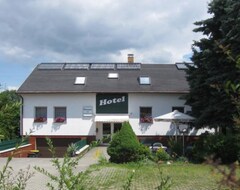 Khách sạn Pension Am Heiderand (Radeberg, Đức)