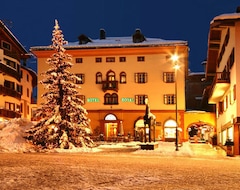 Khách sạn Hotel Royal (Cortina d'Ampezzo, Ý)