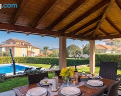 Toàn bộ căn nhà/căn hộ Splendid Istrian Apartment With A Private Swimming Pool And A Charming Garden (Banjole, Croatia)