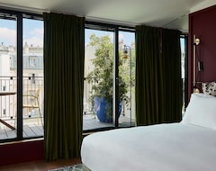 Hotel Le Ballu (Paris, Fransa)