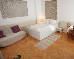 Khách sạn D.Five Astoria Apartment (Budapest, Hungary)