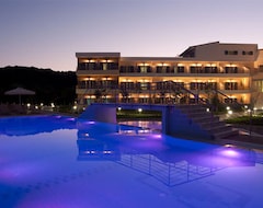 Lomakeskus Paradise Resort (Finikounda, Kreikka)