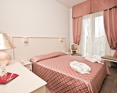 Khách sạn Hotel Nordic (Bellaria-Igea Marina, Ý)
