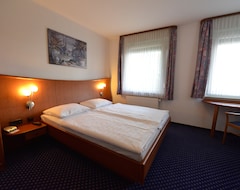Khách sạn Hotel Trollinger Hof (Bad Oeynhausen, Đức)