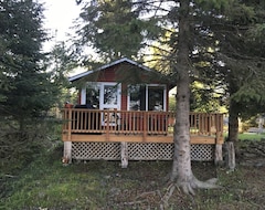 Entire House / Apartment Cozy Cottage On Shore Of Lake Superior And The Flute Reed River (Grand Portage, USA)
