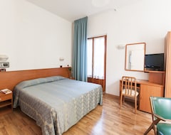 Hotelli Rinascente (Chianciano Terme, Italia)