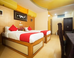 OYO 16041 Hotel Golden Moments (Siliguri, Hindistan)