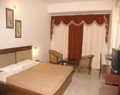 Hotel Silky Resort (Chandigarh, India)