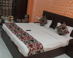 Hotel Alpine (Chandigarh, India)