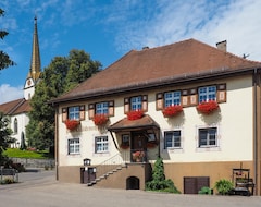 Hotel zum Goldenen Kreuz (Wilhelmsdorf, Germany)