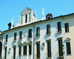 Hotel Casa del Pellegrino (Padua, Italy)