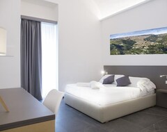 Pansiyon Ad Maiora - Design Rooms (Ragusa, İtalya)