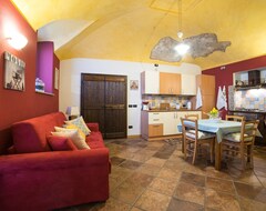 Cijela kuća/apartman Casa Corte Alla Rocca (Arona, Italija)