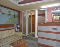 Otel Santos (Üsküp, Kuzey Makedonya Cumhuriyeti)