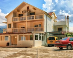 Khách sạn Apartmani Maxi Katic (Igalo, Montenegro)