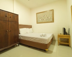 Khách sạn Reddoorz Hostel Near Taman Puring (Jakarta, Indonesia)