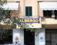 Khách sạn Albergo Il Cochino (Montale, Ý)