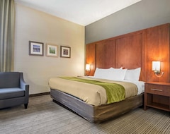 Hotel Comfort Inn & Suites Collingwood (Collingwood, Canada)