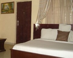 Bed & Breakfast Sunrise And Conference Center (Ogijo, Nigeria)