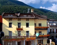 Hotel Sciatori (Temù, Italy)
