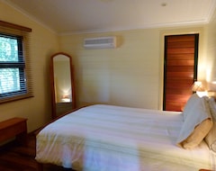 Resort/Odmaralište Bushland Kingfisher Cottage (Yungaburra, Australija)