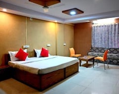 Khách sạn Hotel Aeron Plaza (Ankleshwar, Ấn Độ)