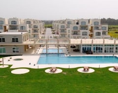 Aparthotel Aphrodite Beachfront Village Resort (Morphou, Chipre)