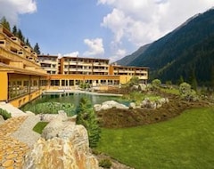 Khách sạn Arosea Life Balance Hotel (Ulten, Ý)