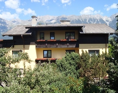 Hotel Pension Friedl (Innsbruck, Austria)