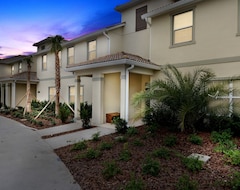 Hotelli Four Bedrooms W/ Pool Townhome 4841 (Kissimmee, Amerikan Yhdysvallat)