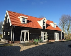 Koko talo/asunto Hof Olmenstein (Goes, Hollanti)