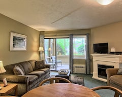 Entire House / Apartment Why Rent A Room, When You Can Stay In Suite 203 In Downtown Charlevoix? (Charlevoix, USA)