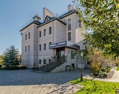 Khách sạn Bystrytsya Lux (Ivano-Frankivsk, Ukraina)