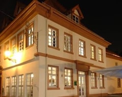 Otel Zur goldenen Krone (Ladenburg, Almanya)
