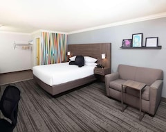 Hotel Comfort And Convenience In Signature Temecula! Free Parking, Onsite Pool (Temecula, USA)