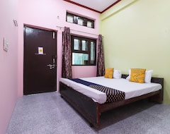 Hotel SPOT ON 40537 Ss Lawn (Lucknow, India)