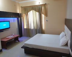 Hotel National (Barnala, Indija)