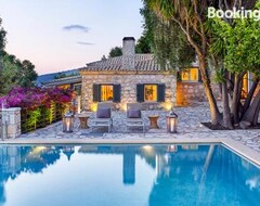 Koko talo/asunto Villa Ioli- Beachfront Luxury Residence (Igoumenitsa, Kreikka)